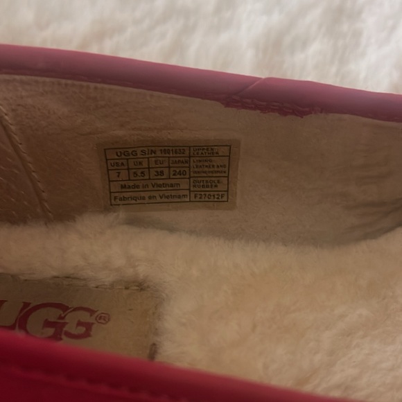♥️Ugg Loafers♥️ - Picture 3 of 5